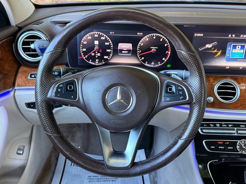 Used 2018 Mercedes-Benz E 400 4MATIC Wagon image 34