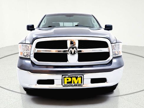 Used 2017 RAM 1500 Classic SLT AWD/4WD image 3