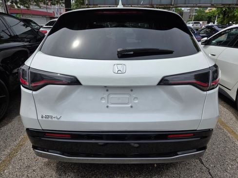 Used 2023 Honda HR-V EX-L image 5