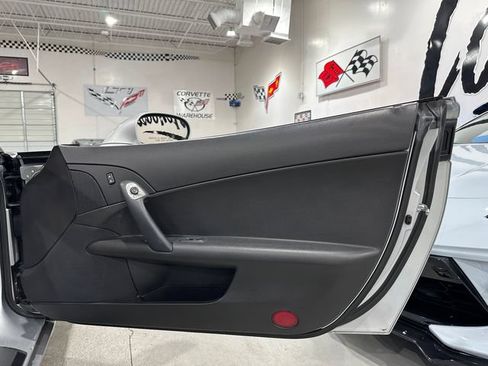 Used 2009 Chevrolet Corvette Convertible w/ Preferred Equipment Group RWD image 17