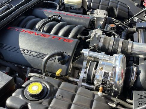 Used 2003 Chevrolet Corvette Coupe w/ Preferred Equipment Group RWD image 32