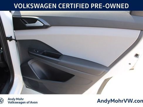 Used 2022 Volkswagen Taos SE w/ Panoramic Sunroof Package AWD/4WD image 24