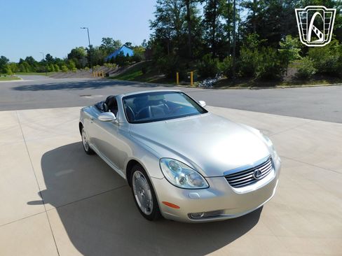 Used 2003 Lexus SC 430 Convertible RWD image 38