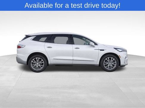 Used 2024 Buick Enclave Premium w/ Experience Buick Package AWD/4WD image 3