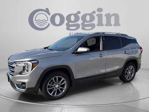 Used 2024 GMC Terrain SLT AWD/4WD image 1