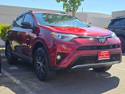 Used 2018 Toyota RAV4 SE w/ Power Extra Value Package AWD/4WD image 3