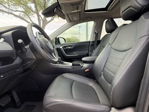 Used 2023 Toyota RAV4 XLE Premium FWD image 30