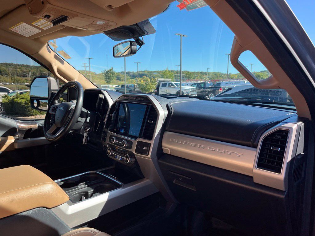 Used 2022 Ford F350 Lariat w/ Tremor Off-Road Package AWD/4WD image 27