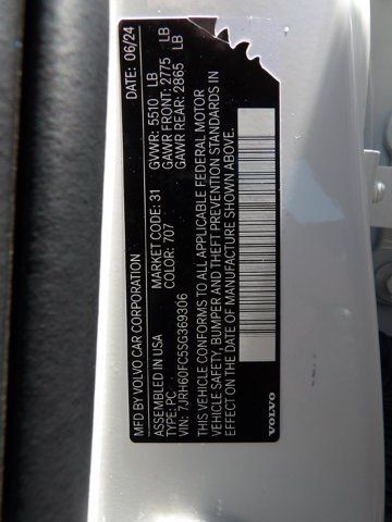 Certified 2025 Volvo S60 T8 Plus AWD/4WD image 32