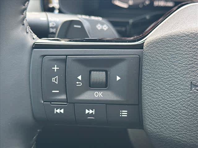 Used 2026 Nissan Pathfinder SL FWD image 22