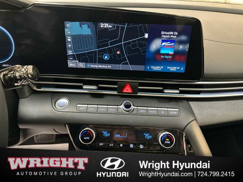 Certified 2025 Hyundai Elantra SEL image 25