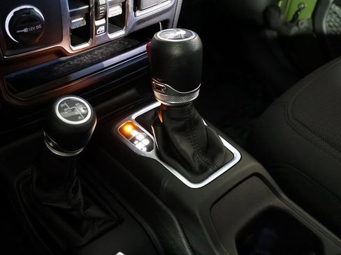 Used 2023 Jeep Wrangler Unlimited w/ Cold Weather Group AWD/4WD image 24
