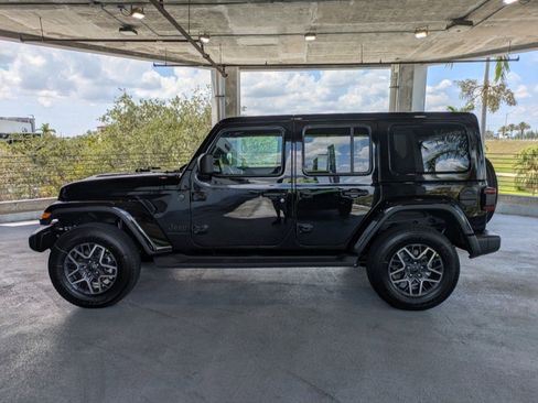 New 2026 Jeep Wrangler Sahara AWD/4WD image 8