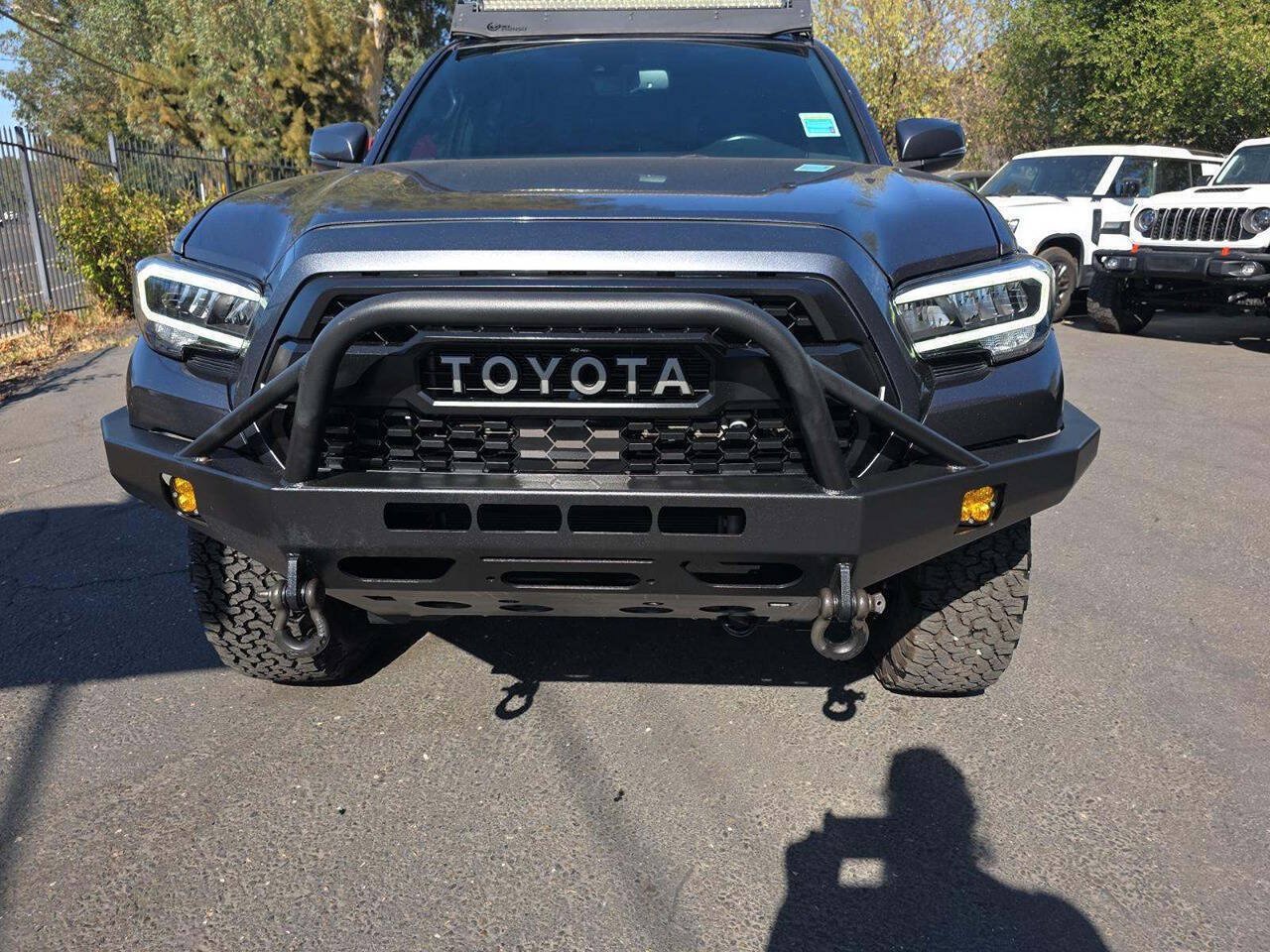 Used 2021 Toyota Tacoma TRD Off-Road w/ Technology Package AWD/4WD image 25