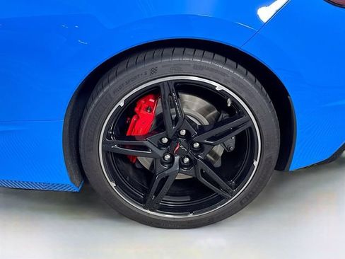 Used 2023 Chevrolet Corvette Stingray Coupe w/ Z51 Performance Package RWD image 32