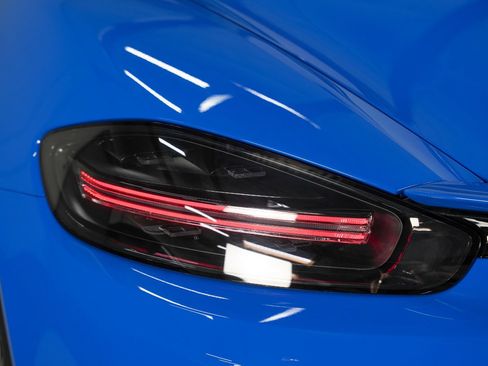 Used 2022 Porsche 718 Boxster RWD image 21