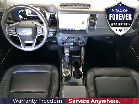 Used 2024 Ford Bronco Badlands w/ Sasquatch Package AWD/4WD image 16