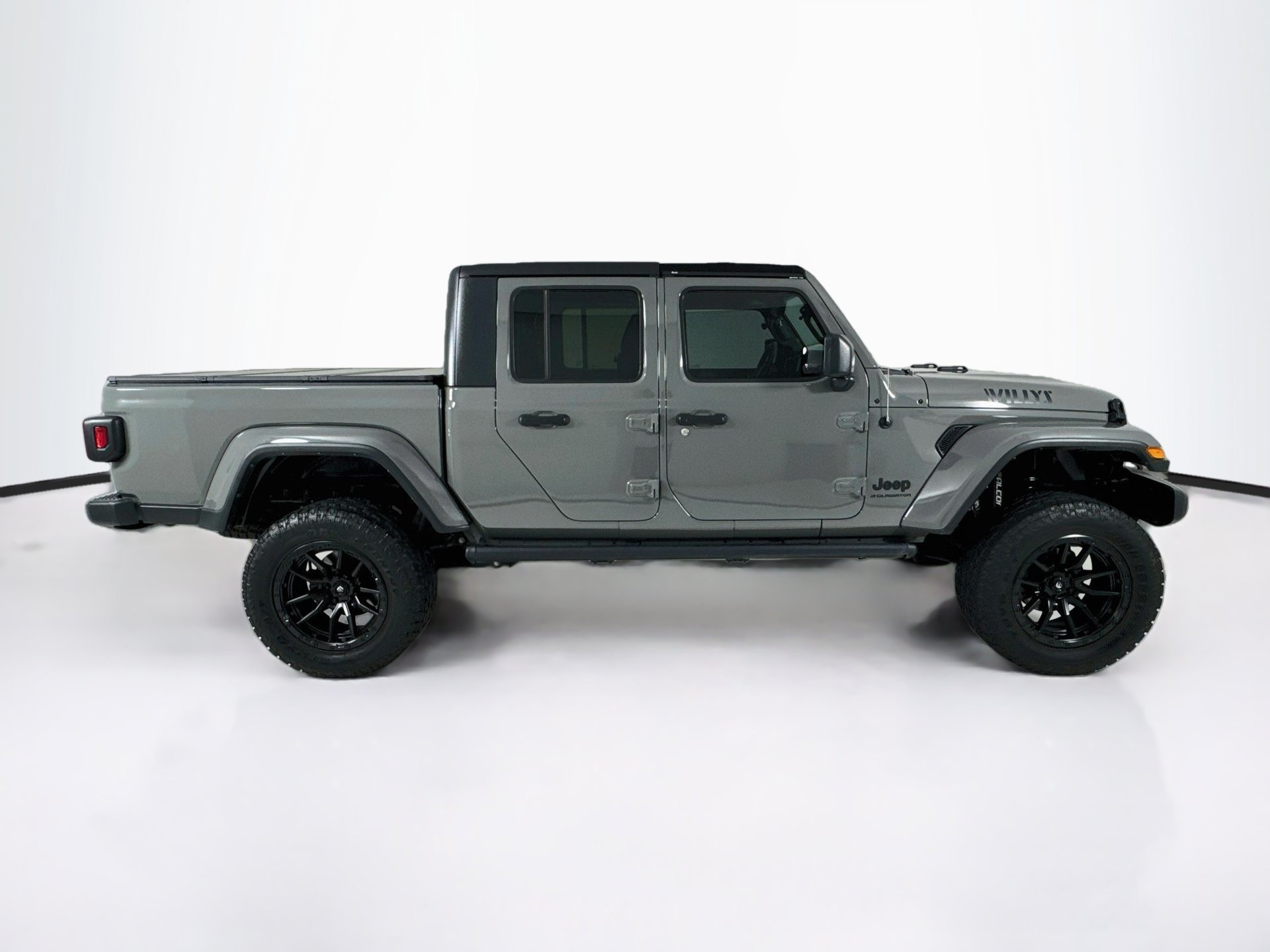 Used 2023 Jeep Gladiator Sport AWD/4WD image 9