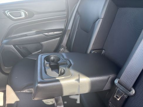 Used 2024 Jeep Compass Trailhawk image 30