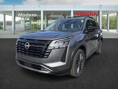 New 2026 Nissan Pathfinder SL image 3