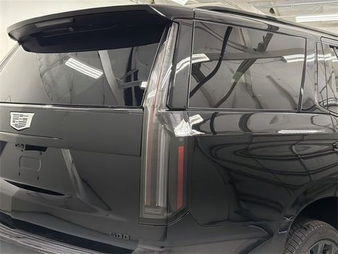 Certified 2025 Cadillac Escalade Sport Platinum w/ LPO, ONYX Package image 16