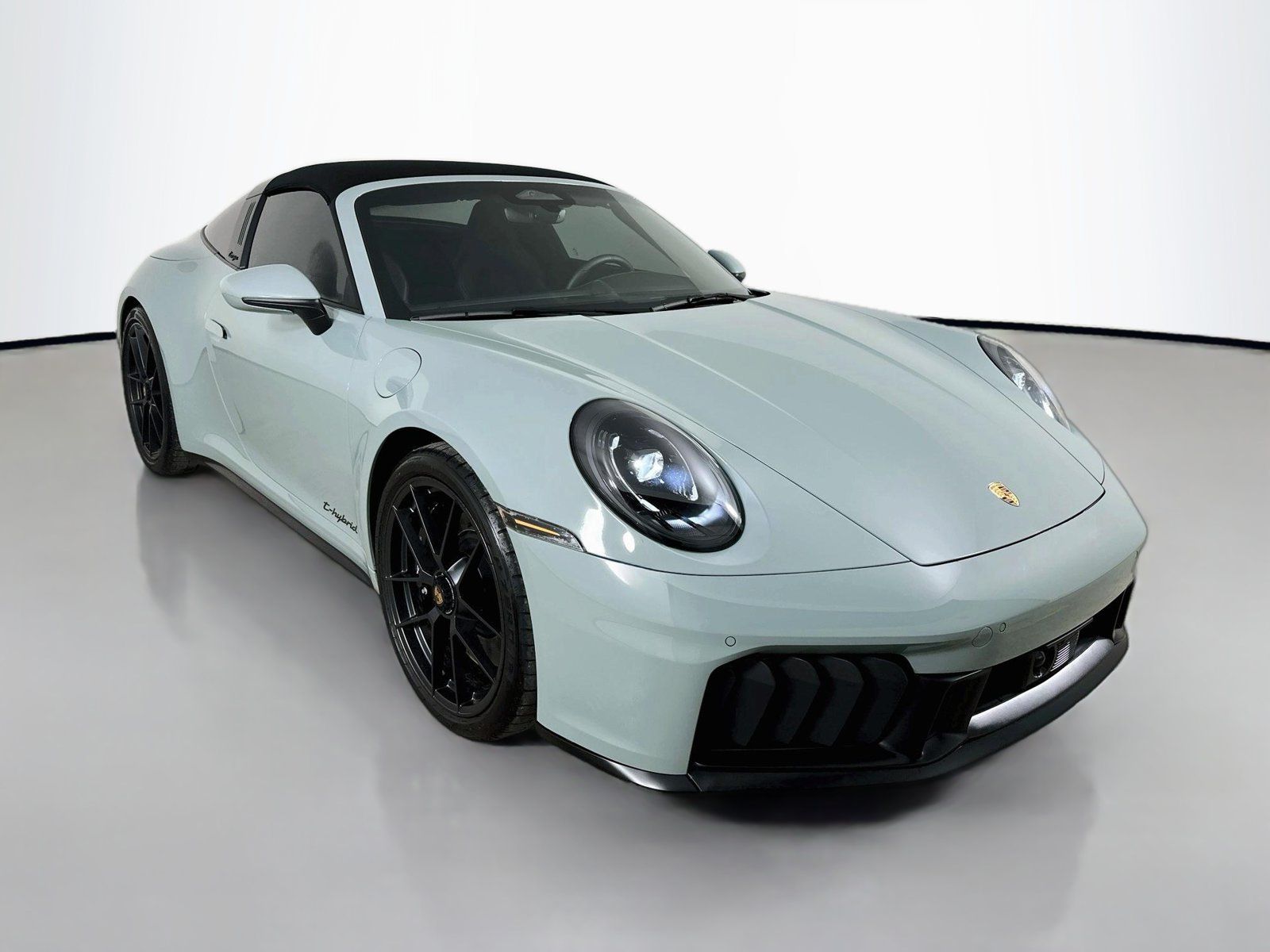 Used 2026 Porsche 911 Targa 4 GTS AWD/4WD image 3