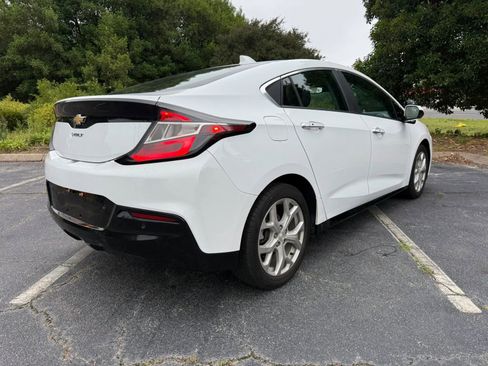 Used 2017 Chevrolet Volt Premier w/ Driver Confidence II Package FWD image 8