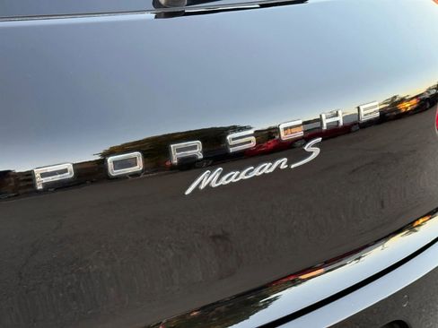 Used 2016 Porsche Macan S image 12