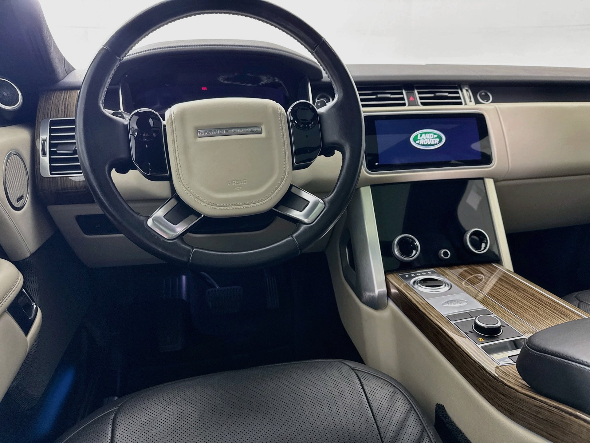 Used 2019 Land Rover Range Rover Supercharged AWD/4WD image 25