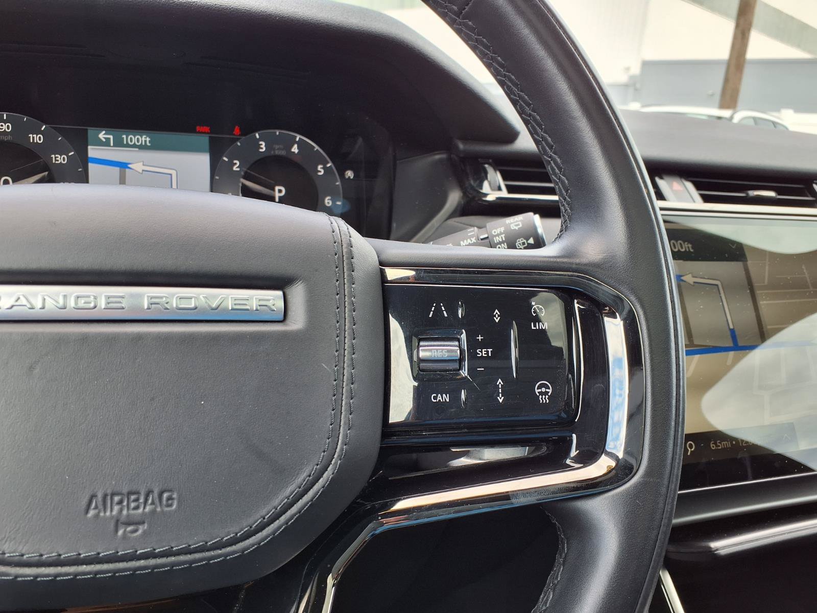 Used 2025 Land Rover Range Rover Velar Dynamic SE AWD/4WD image 28