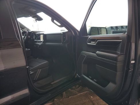 Used 2022 Chevrolet Silverado 1500 RST AWD/4WD image 10