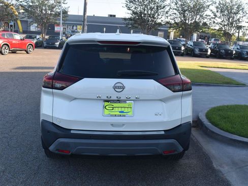 Used 2023 Nissan Rogue SV FWD image 11