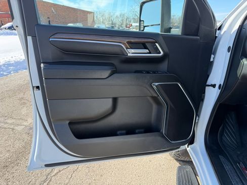 Used 2024 Chevrolet Silverado 2500 LT image 17