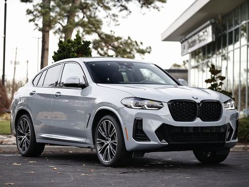 Used 2025 BMW X4 xDrive30i w/ Premium Package image 1