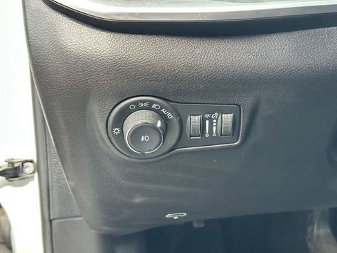 Used 2022 Jeep Compass Latitude w/ Convenience Group AWD/4WD image 20
