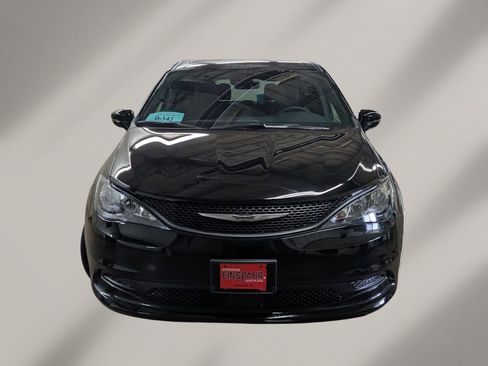 New 2026 Chrysler Voyager LX image 2