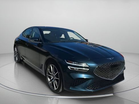 Used 2025 Genesis G70 2.5T image 3