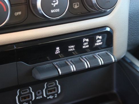 Used 2022 RAM 1500 Laramie image 30