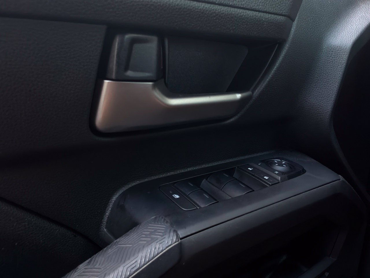 Used 2024 Toyota Tacoma TRD Sport w/ TRD Sport Premium Package RWD image 30