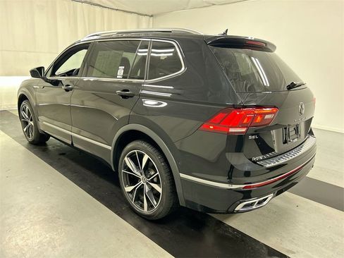 Certified 2024 Volkswagen Tiguan SEL R-Line image 10
