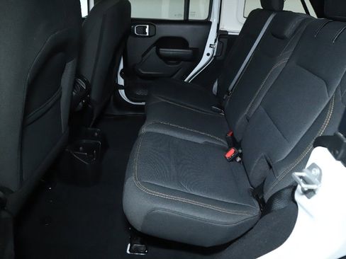 Used 2025 Jeep Wrangler Sport S image 14