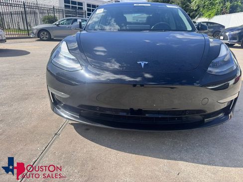 Used 2022 Tesla Model 3 Long Range AWD/4WD image 1