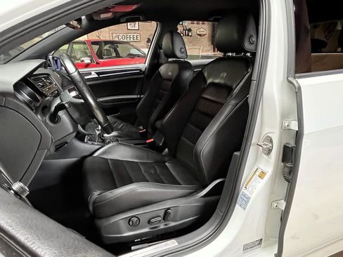 Used 2016 Volkswagen Golf R 4-Door AWD/4WD image 20