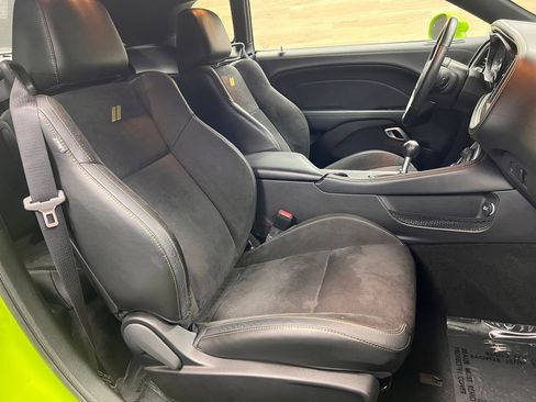 Used 2023 Dodge Challenger R/T Scat Pack RWD image 4