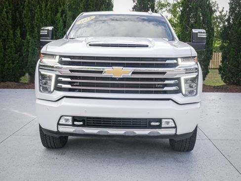 Used 2022 Chevrolet Silverado 2500 High Country w/ Safety Package II AWD/4WD image 3