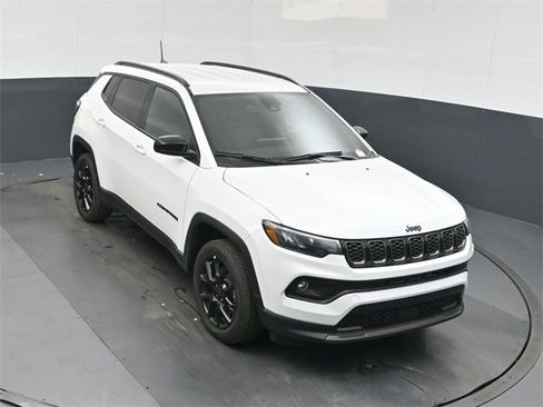 New 2026 Jeep Compass Latitude image 37