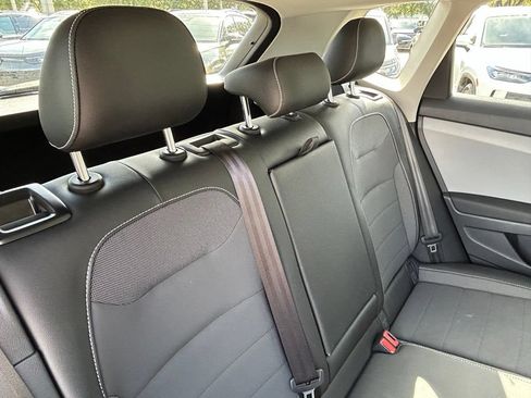 Certified 2022 Volkswagen Taos SE AWD/4WD image 44