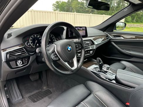 Used 2019 BMW 530i xDrive w/ Convenience Package AWD/4WD image 16