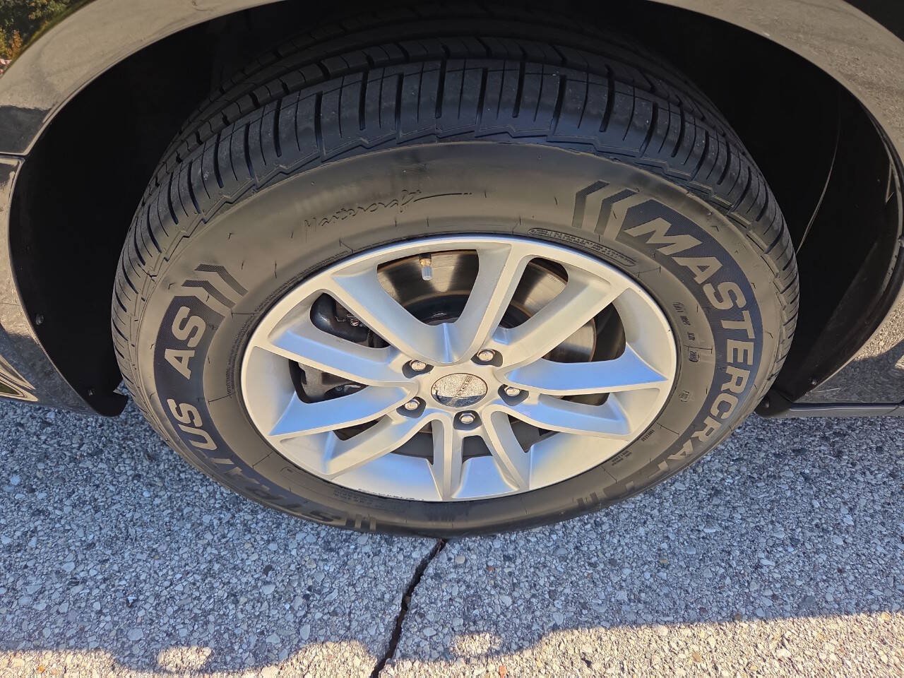 Used 2018 Dodge Grand Caravan SXT w/ Driver Convenience Group FWD image 22