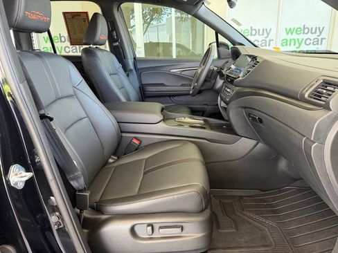 Used 2025 Honda Ridgeline TrailSport image 24